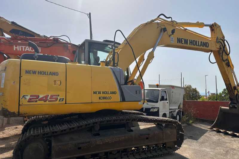 OmecoHub - Immagine NEW HOLLAND E245B